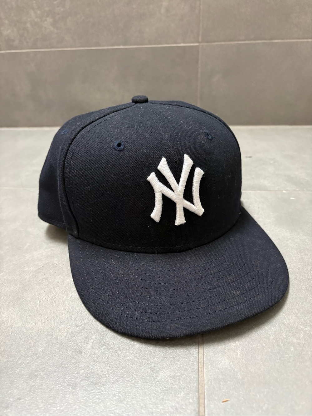 New York Yankees Baseball Cap - Navy with White